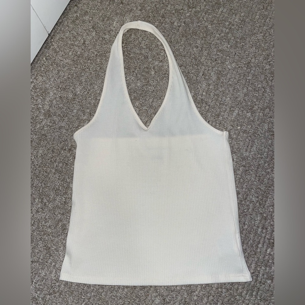 🤍 American Eagle Cropped Cream Halter Top